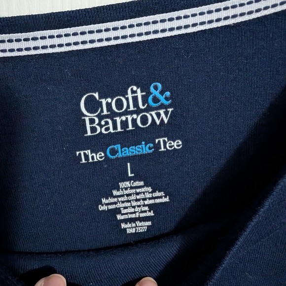 Croft & Barrow Essential Long-Sleeve Crewneck Tee Seattle Navy, L (EUC) - Picture 3 of 6